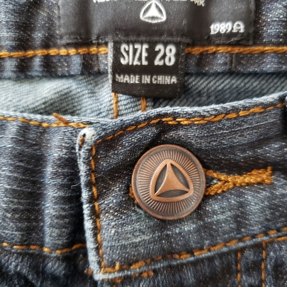 ACTIVE Cash Relaxed Narrow Fit Jeans Sz 28 - Picture 3 of 6